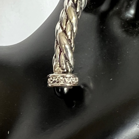Silver Tone Twisted Cuff Braclett - Picture 5 of 6